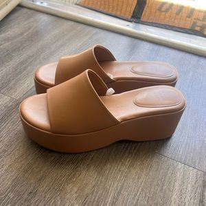 Platform sandals